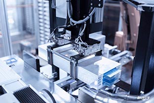 新能源汽車產(chǎn)業(yè)崛起，磁選設(shè)備電池材料除鐵助力電池行業(yè)發(fā)展